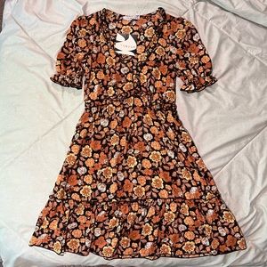 NWT Beautiful Floral Dress